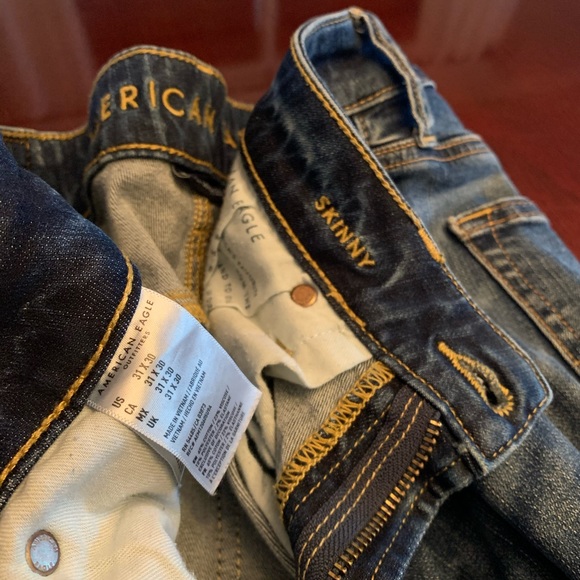 Medium wash American eagle skinny jeans - Picture 2 of 3
